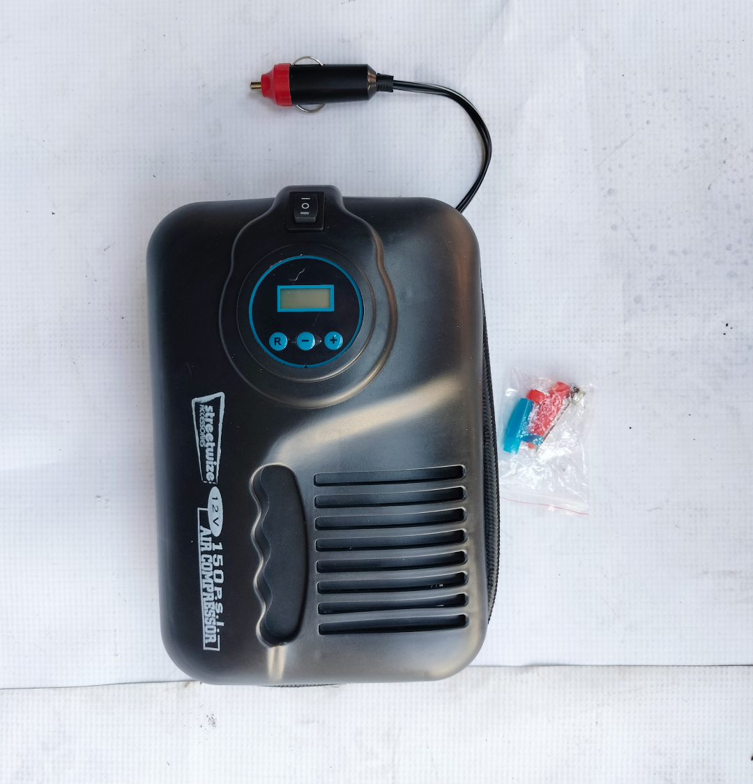 Compresor auto Streetwize , Digital, cu sistem de umflare automat , 12V 250 PSI , lungime cablu 2.8m ECRAN DEFECT