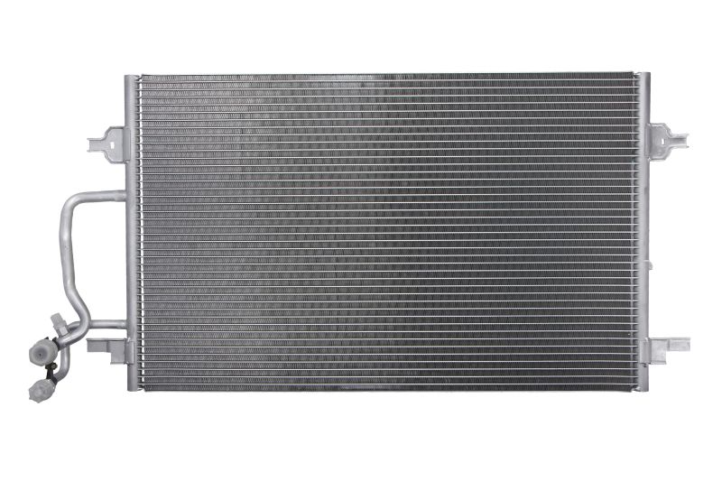 Condensator climatizare AC Audi A8 94-03, motor: 2.5 TDI, 2.8 V6, 3.3 TDI, 3.7 V8, 4.2 V8, Condenser fara uscator , 705(650)x420x18, miez si rezervor din aluminiu brazat, 4D0260401A; 4D0260401B
