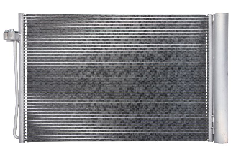 Condensator climatizare AC BMW Seria 5 E60/E61 03-10, 6 E63/E64 04-11, 7 E65/E66 02-08, motor: 2.0 R6, 2.5 R6, 3.0 R6, 4.0 V8, 4.4 V8, 5.0 V10, Condensator cu uscator filtru integrat , 630(590)x416x16, brazat, 64502282939; 64508379885