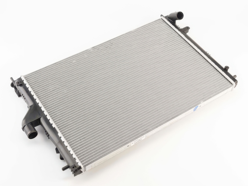 Radiator Dacia Duster 10-, Logan 08-12, Sandero 08-12, motor: 1.5 dci, 1.6, 585x415x27, OE, Aluminiu/ Plastic brazat, 214100598R; 8200582026