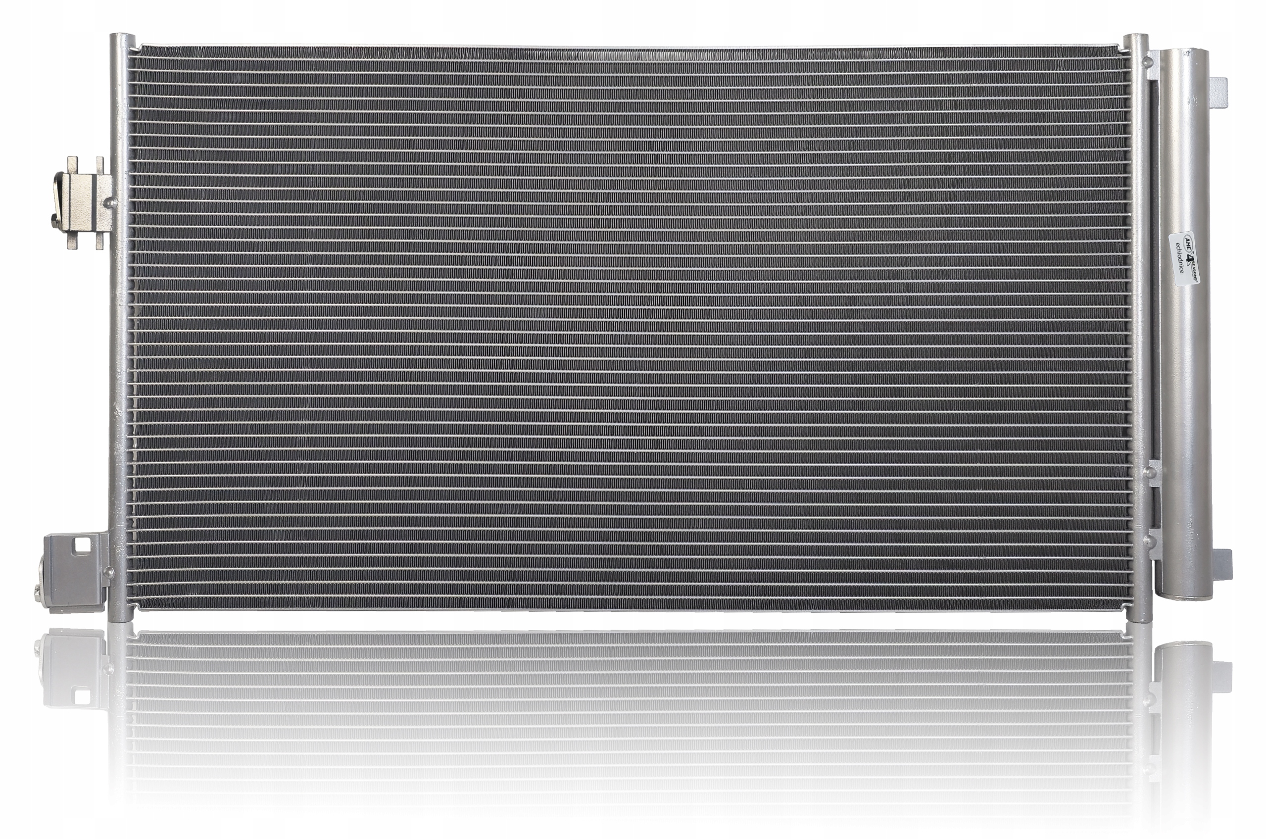 Condensator climatizare AC Dacia Duster 17-, motor: 1.5 dci, Condensator cu uscator integrat , 678 (646)x369x12, miez si rezervor din aluminiu brazat, 921004366R; 92100-4366R