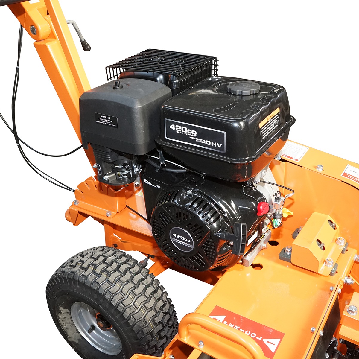 Masina de sapat santuri Thor 15 CP, motor termic 4 timpi 420 cc, latime sant 100 mm, adancime reglabila 200/450/600 mm, 60 m/h, lama 27 dinti, lant 2000 mm, pornire manuala, 198/215 kg