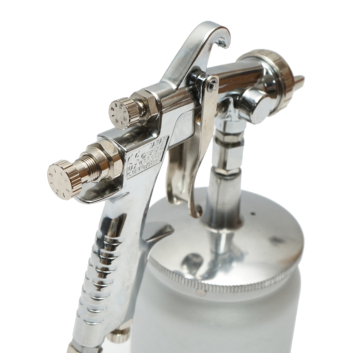 Pistol de vopsit cu aer comprimat HVLP, rezervor 600 ml, duza 1.3 mm, debit 150-190 ml/min, presiune 3-5 bar, consum aer 57-142 l/min, latime pulverizare 24-28 cm, racord 1/4