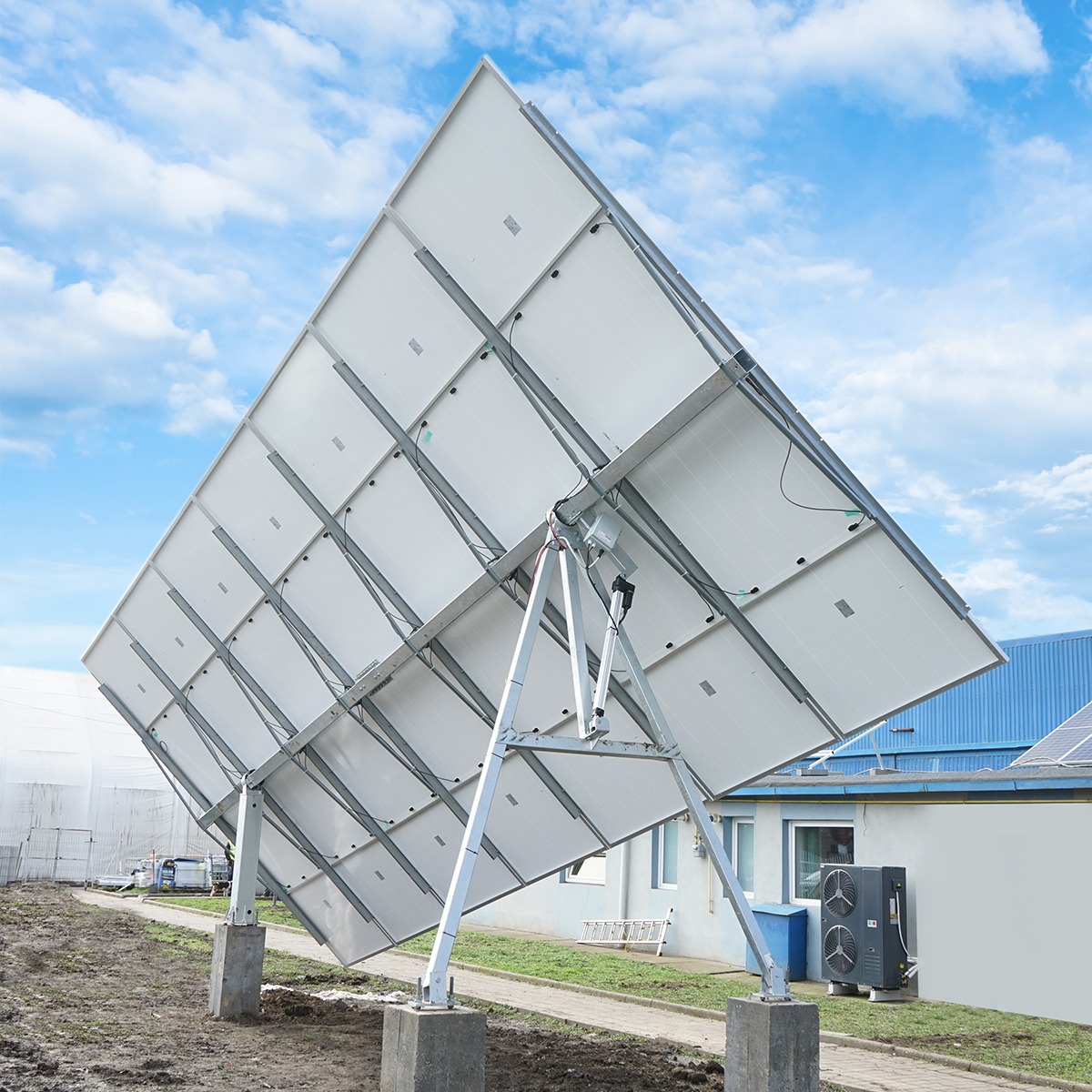 Sistem complet montare, structura tracker solar automat 9 KW, est-vest 16 panouri de 570W Breckner Germany