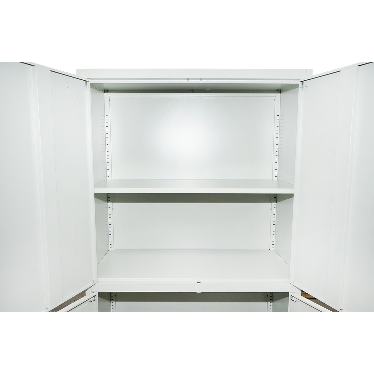 Dulap metalic cu 4 usi pline securizate, 1800 x 900 x 400 mm, cu cheie, RAL7035, livrare nemontat