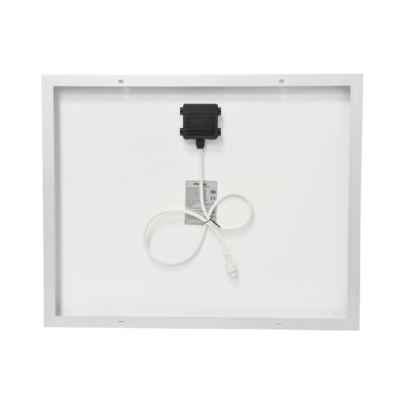 Set panou solar fotovoltaic monocristalin 50W 12-24V 670x540x30mm, priza bricheta, 4 becuri LED E27 9W 12V BK87432, regulator incarcare BK87430 12/24V 10Ah, Breckner Germany