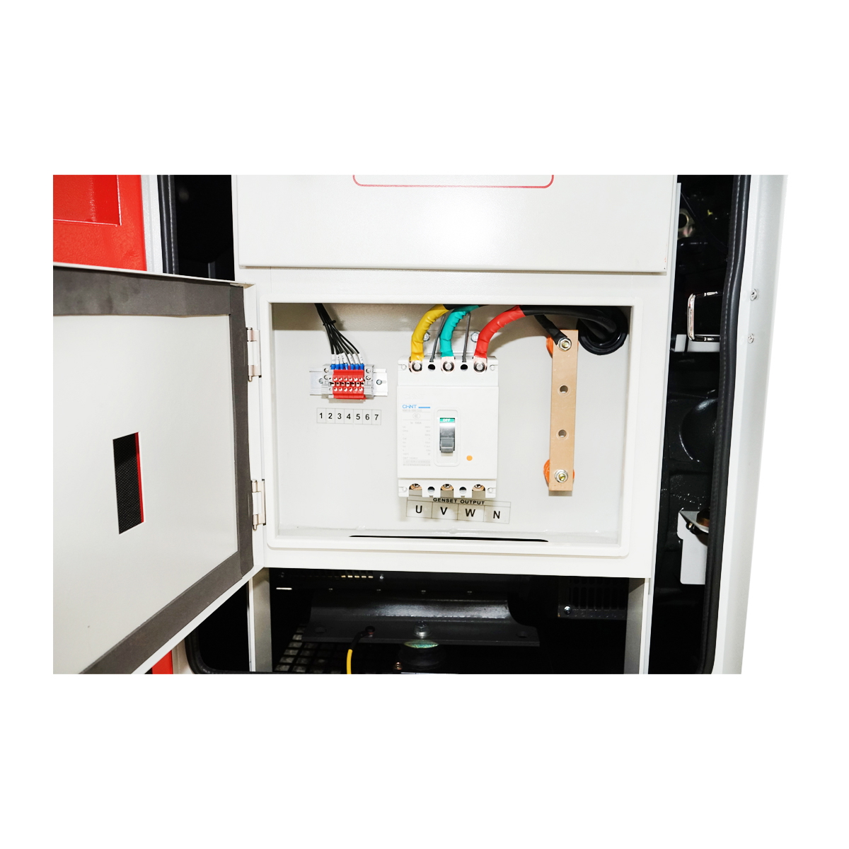 Generator electric trifazic insonorizat 55 KVA / 46 KW, 400/230V, 50 Hz, motor diesel Ricardo N4100DS 56 KW, 1500 rpm, rezervor 75 L, 2280x950x1280 mm, 72 dB, 1100 Kg