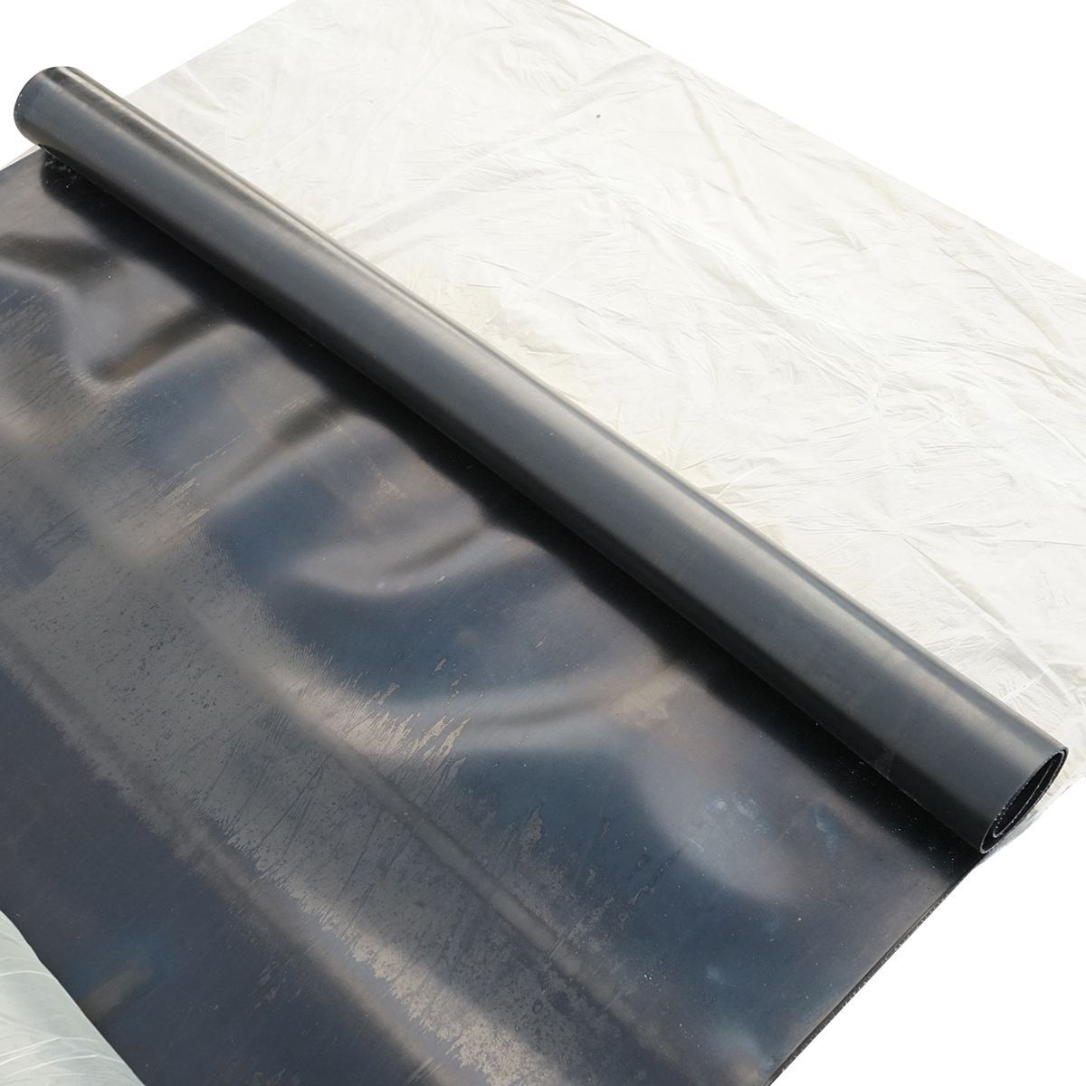 Covor cauciuc SBR+NR cu insertie textila, fara striatie LIS, 10x1400x10000 mm (L=10 m, l=1,4 m, G=10 mm)