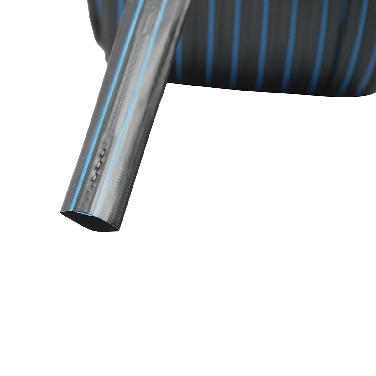 Banda picurare apa Breckner Germany, rola 10 m, D16 mm, debit 2 L/h, pas 10 cm, grosime 6 mm, presiune lucru 0.75 BAR, presiune maxima 0.8 BAR