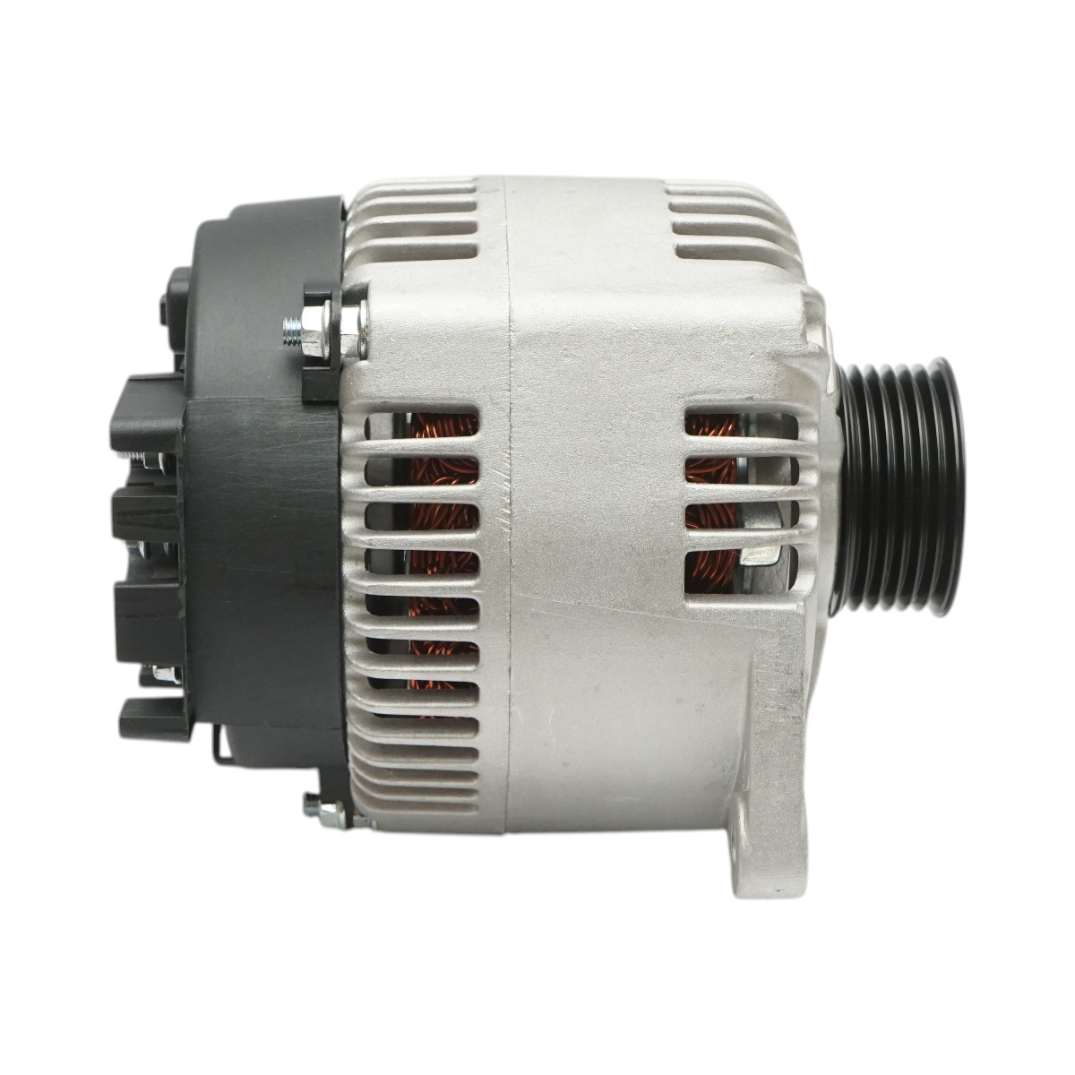 Alternator 14V 65A cu fulie 6 caneluri pentru Perkins / Caterpillar / JCB / Land Rover 110/127, Discovery I, Range Rover I-II 3.5-4.3 (09.83-03.02), motor Perkins 1104C-44, 1104D-44TT, cod OEM 063340003, 185046500, 185046522, 2871A156, 2871A302,