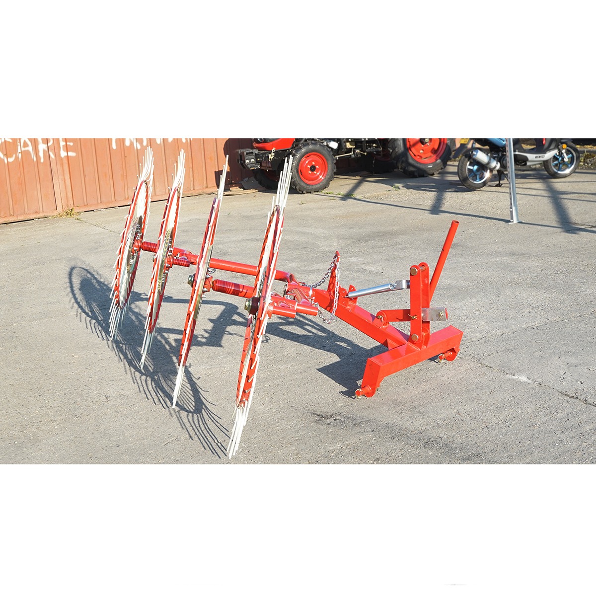 Grebla tip soare cu 4 rotoare fi ?� 1400 mm.