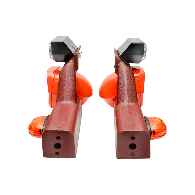 Ansamblu set faruri cu semnalizari pe suport stanga si dreapta tractor UTB U-650