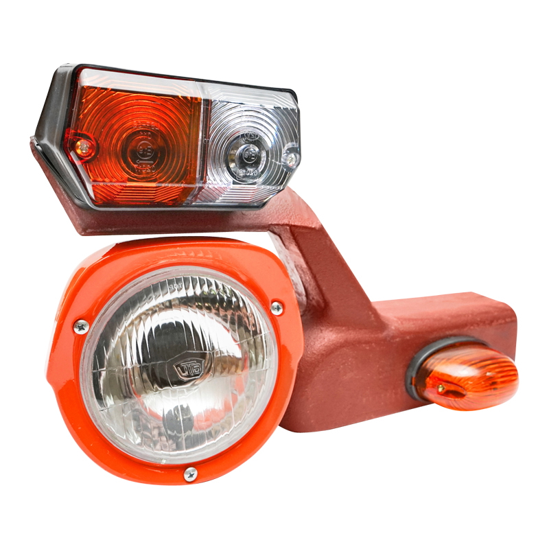 Ansamblu set faruri cu semnalizari pe suport stanga si dreapta tractor UTB U-650