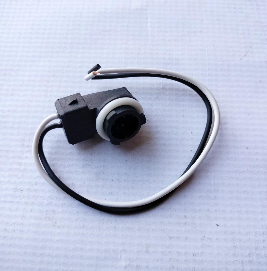 Mufa bec 12V, 5W, cu cablu, stopuri pentru lumina stop si semnalizare, compatibil cu Audi, VW, Skoda, Mercedes