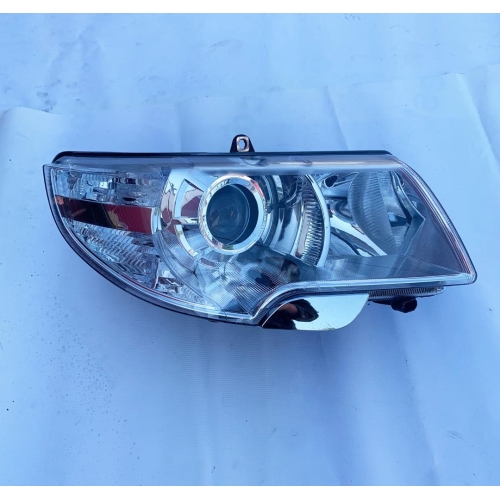 Far Skoda Superb 3T 06.2008-06.2013; Dreapta Faruri Superb 3T1941018 tip bec H3+H7 fara inscriptie Superb; CLEMA LIPITA , PREZINTA URME DE ZGARIETURI
