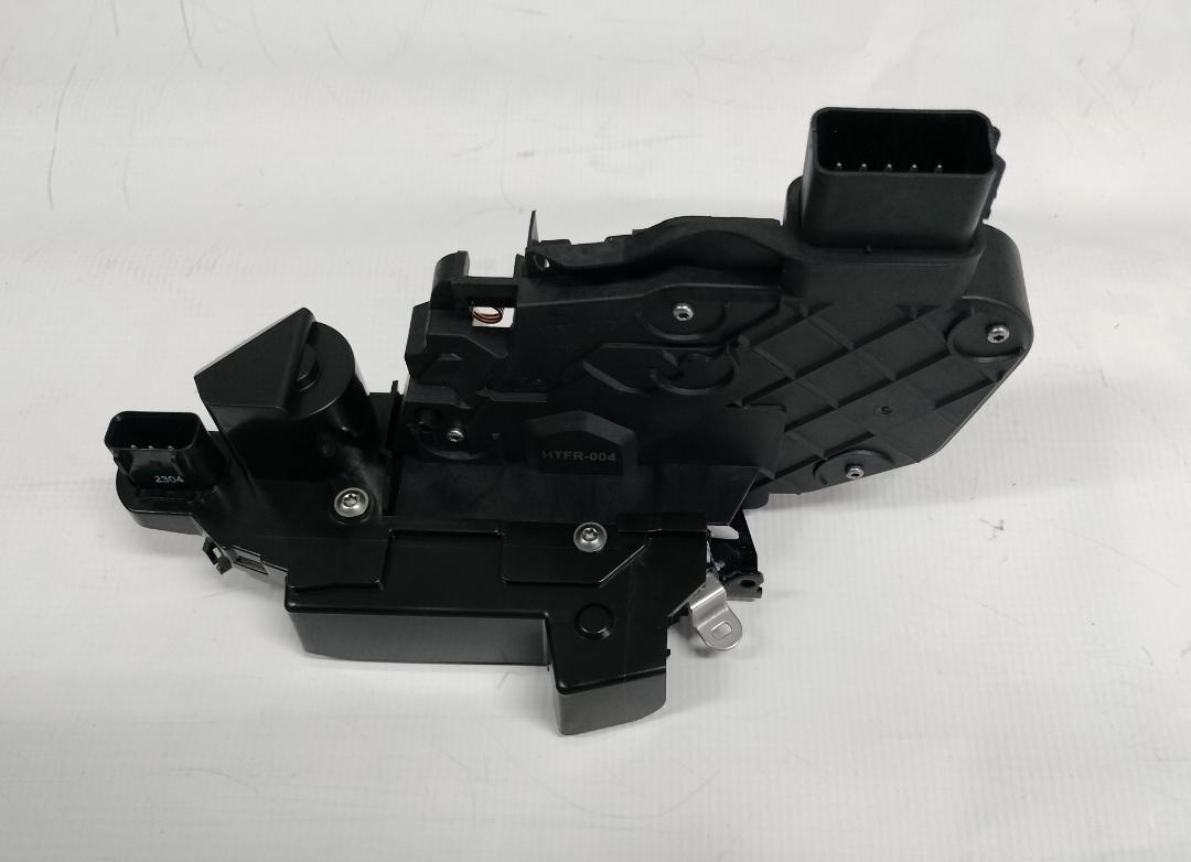 Actuator inchidere centralizata usa spate Ford Mondeo 4 2007-, S-Max 2007-, Dreapta -PORTIUNE PLASTIC RUPTA, NU AFECTEAZA FUNCTIONALITATEA