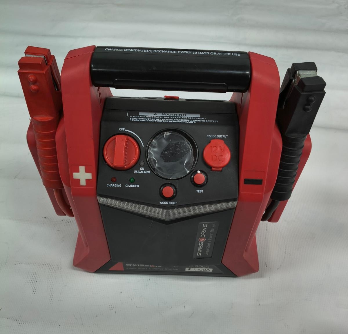 Jump starter robot pornire 12V, cu compresor, lanterna si priza 12V, 18Ah, 35EP004 -REZISTENTA BATERIEI SCAZUTA , NECESITA SCIMBATA
