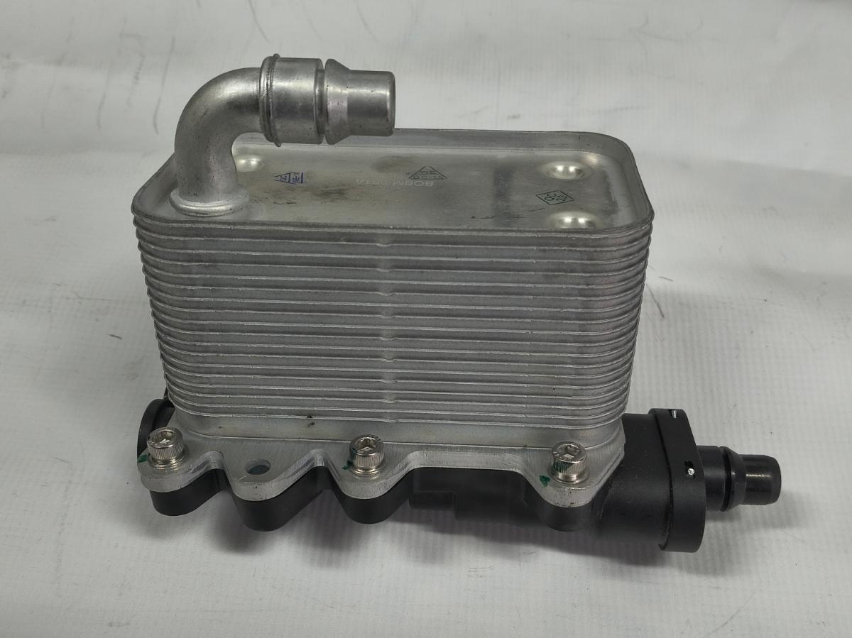 Radiator ulei motor, Termoflot Bmw Seria 5 E60 520d 2005-, 525d 2004- 530d 2003-, Cu Termostat, NTY CCL-BM-001A -MUFA PLASTIC CRAPATA, PARTEA DIN METAL A RADIATORULUI SE POATE FOLOSII
