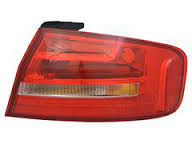 Lampa stop Toyota Auris Touring Sports (Ade18, Zwe18, Zre18) Tyc 1112553012, parte montare : Dreapta, Partea exterioara