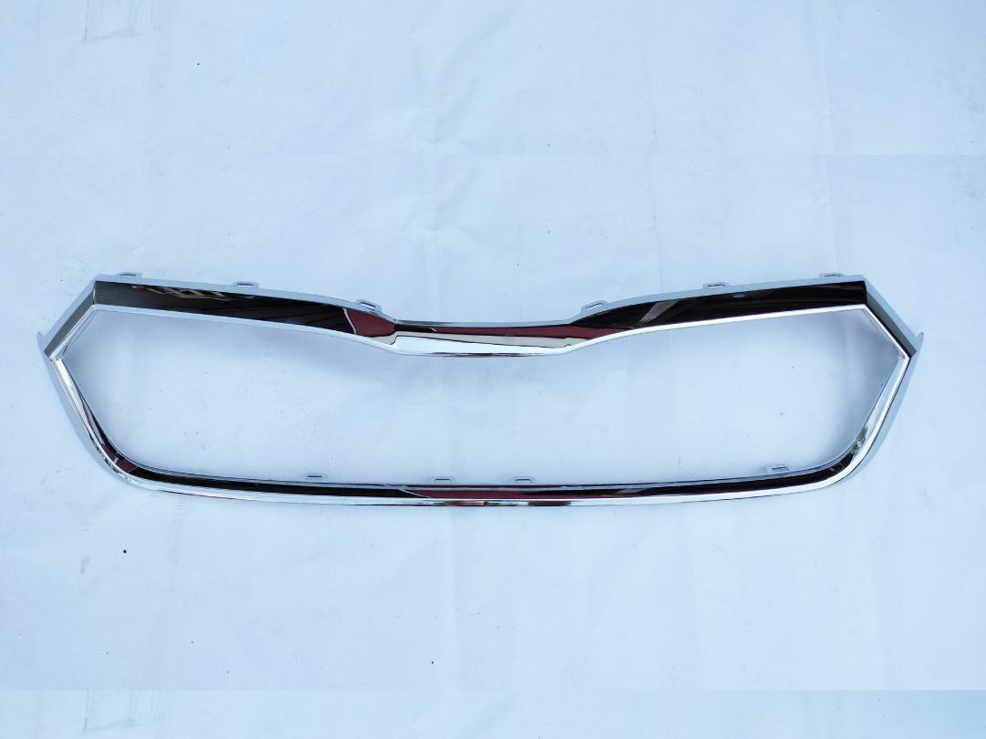Rama grila radiator SKODA OCTAVIA, 04.2020-, cromata , 5E3853761 -CLEMA RUPTA