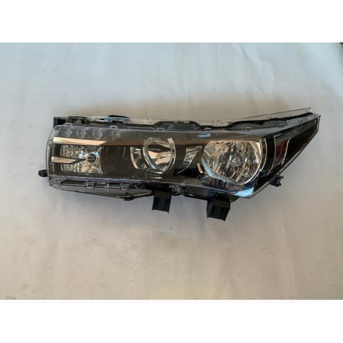 Far Toyota Corolla (E18), 07.2013-05.2016, partea Stanga, cu lumina timp de zi tip LED; H11+HB3+LED; electric; fara motor, TYC 20F050A62B ; CLEMA RUPTA