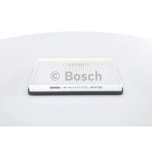 Filtru polen BOSCH 1987432013, VW Passat (B3/B4), 1988-1996, 255x181x31 mm