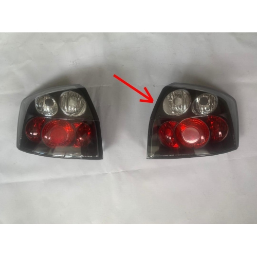 Set stopuri Spate Audi A4 (B6), 11.2000-11.2004, Sedan, partea Stanga+Dreapta, negru, transparent; tuning; Omologare: ECE, Taiwan -ORNAMENT CRAPAT STOP DREAPTA