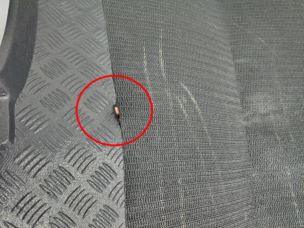 Tavita portbagaj Skoda Octavia 2 (1z3/1z5), 06.2004-12.2013 Combi/ Break, cu panza antialunecare -DETERIORATA,VEZI POZE