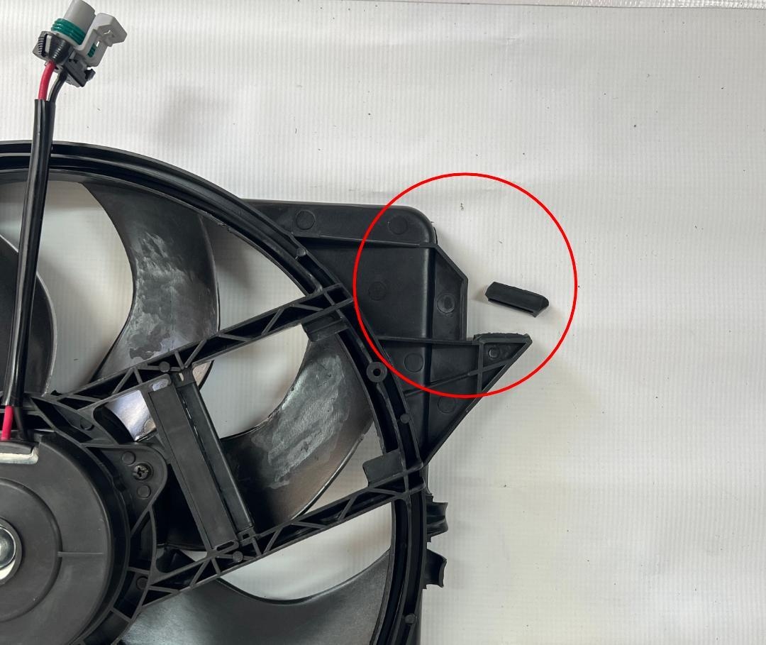 GMV radiator electroventilator Ford Focus 2 (Da_), 2004-2011, Mazda 3 (Bk), 2003-2009, Volvo C30, 2006-2013, S40/V50, 2004-2012, tip climatizare , dimensiune 390mm , cu 2 pini, fara modul control, CLEMA RUPTA, ELECTROVENTILATOR FOLOSIBIL
