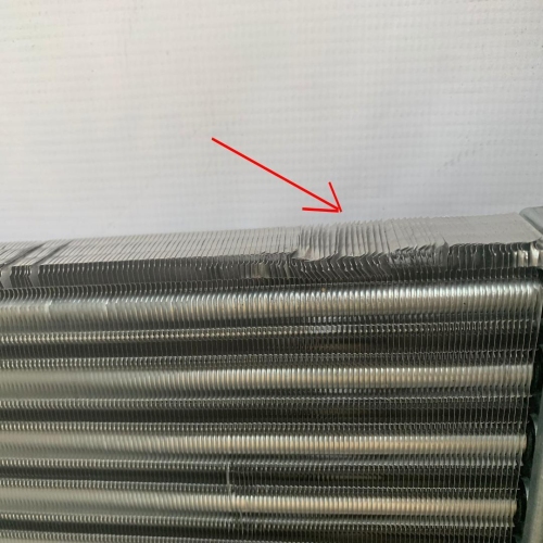 Radiator racire Dacia Logan 04.2008-2012 (1.5dci 48/50/62kw Fara Ac) ; Dacia Sandero 06.2008-2012 (1.5 Dci 63kw Fara Ac/ 1.2 55kw Cu Ac / 1.6 64kw Cu Ac); Duster 2010-2017 motor 1,6 16v, 1,5 dci , 586x415x23mm- FAGURE DETERIORAT