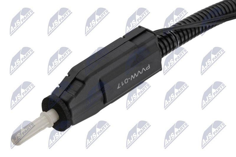 Furtun alimentare AdBlue Audi A3 2.0 TDI 2013-, VW Golf VII 2.0 TDI 2015-/Front/; 5Q0131984AG; NTY, aftermarket