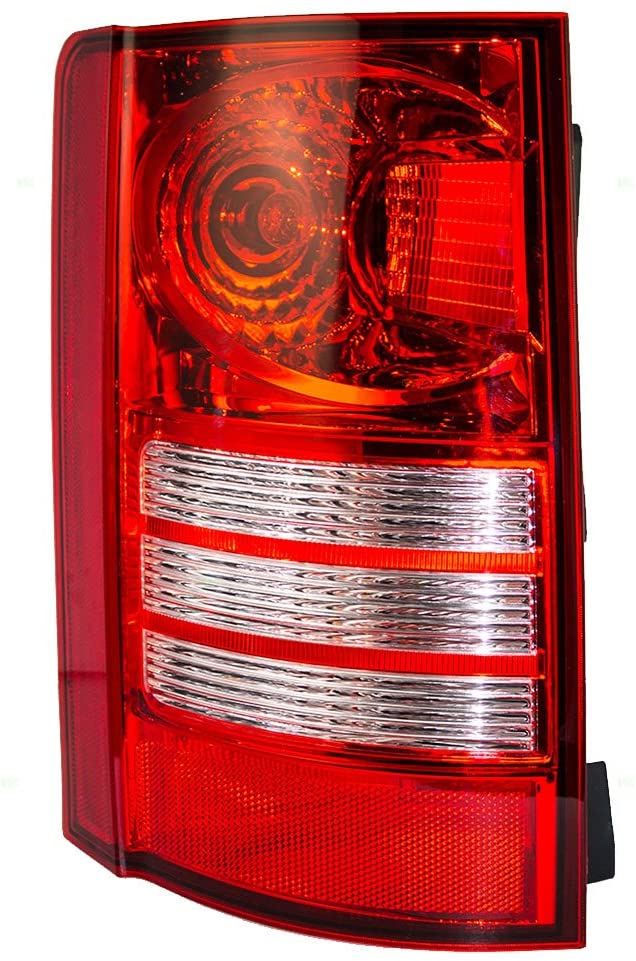 Stop spate lampa Chrysler TownCountry, 01.08-2009, omologare SAE, spate, cu suport bec, tip USA, 5113201AB, Stanga