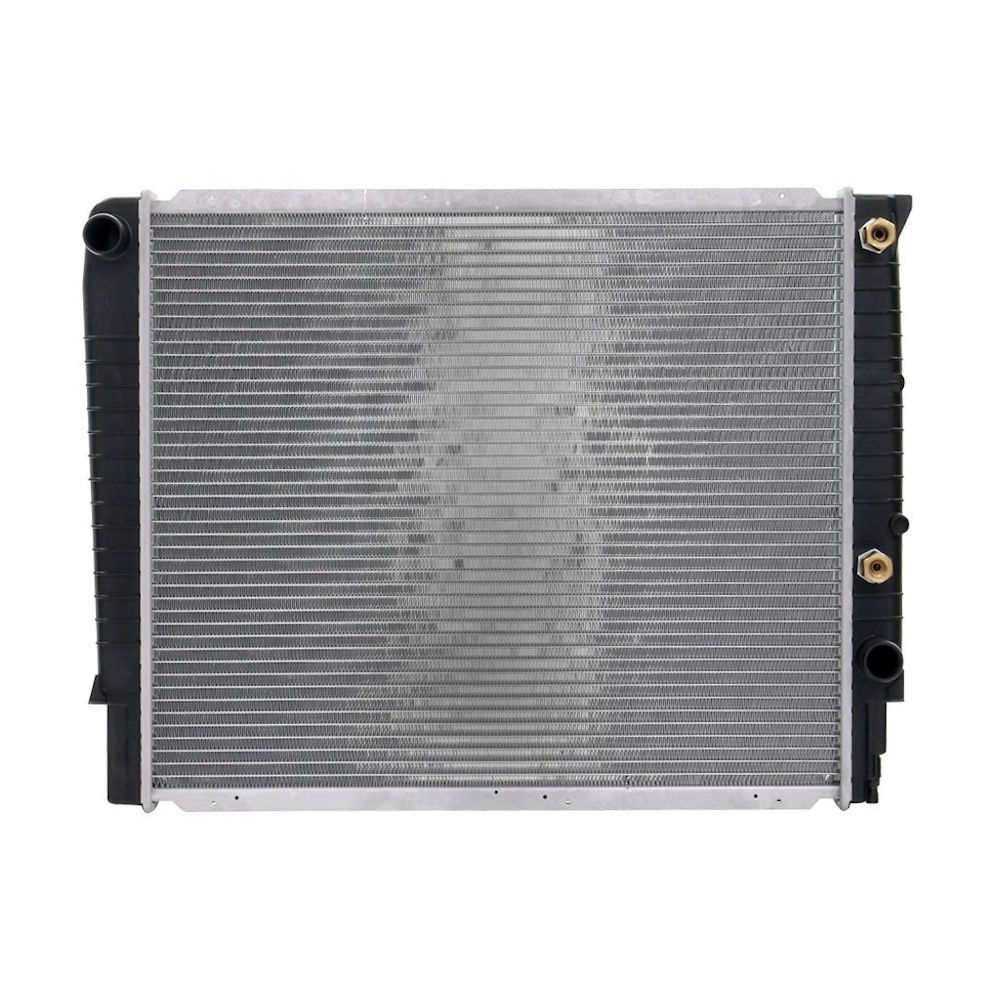 Radiator racire Volvo 940/960, 09.1990-12.1996 Motor 2,5 R6 125kw Manual/Automata; 2,8 R6 107kw Cv Automata; Volvo 960 09.1994-12.1996 Motor 3,0 R6 150kw Cv Automata Benzina, tip climatizare Cu/fara AC, dimensiune 590x490x32mm, Cu lipire fagure prin braza